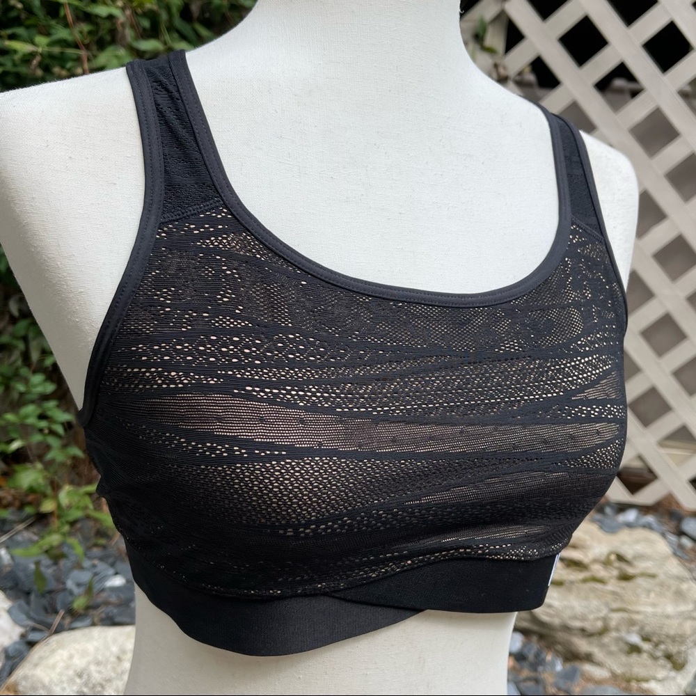 NWOT Victoria Sport “The Player” Lace Overlay Criss-cross Racerback Sports Bra - Picture 6 of 16